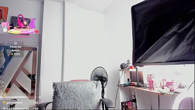 Snapshot of MiaGrey07 chatting on 07.28.26 MiaGrey07 online show from 07.28.26