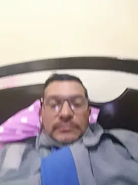 Snapshot of RIchar05 chatting on 06.23.26 RIchar05 online show from 06.23.26