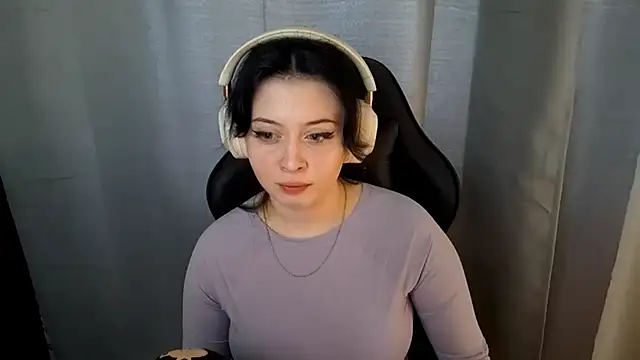 YunaLush online show from 06.05.26