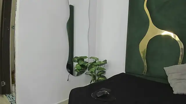 Mila petiteasm online show from 06.27.26