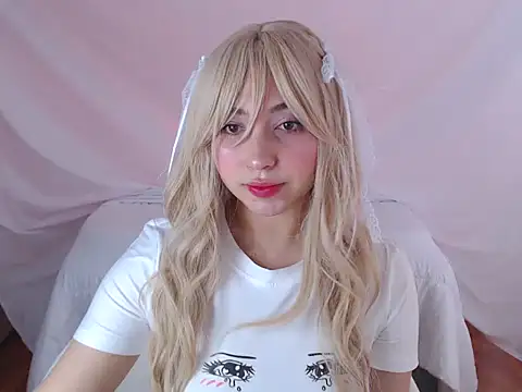Snapshot of Han_Minji chatting on 07.14.26 Han Minji online show from 07.14.26