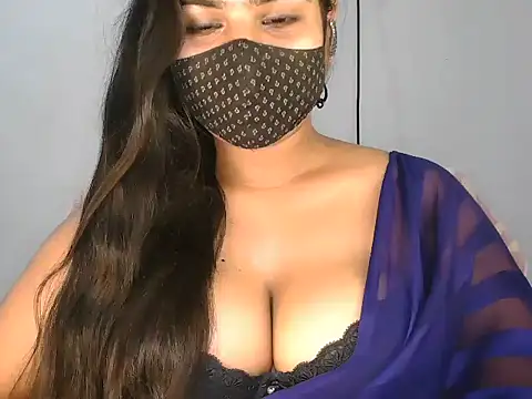 Snapshot of Curvy_Deepa chatting on 06.06.26 Curvy Deepa online show from 06.06.26