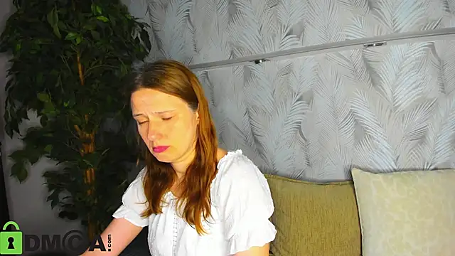 Snapshot of Kathrine-Meyer chatting on 06.10.26 Kathrine-Meyer online show from 06.10.26