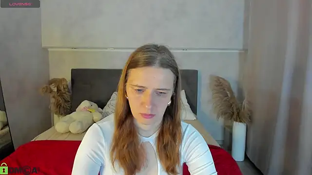 Snapshot of Kathrine-Meyer chatting on 07.18.26 Kathrine-Meyer online show from 07.18.26