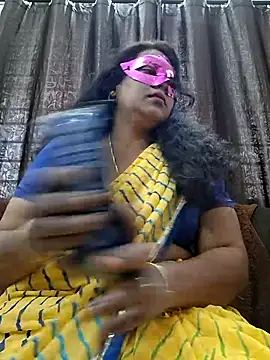Snapshot of Hot_Sreeja_Tamil chatting on 08.04.26 Hot Sreeja Tamil online show from 08.04.26