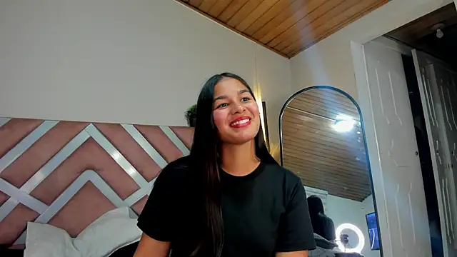 Layra rous online show from 06.16.26