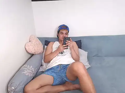 Snapshot of yourmikexxx chatting on 07.18.26 yourmikexxx online show from 07.18.26