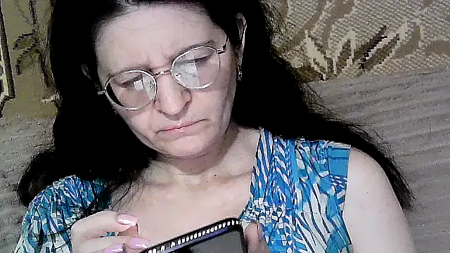 Snapshot of Dear_Annet chatting on 06.15.26 Dear Annet online show from 06.15.26
