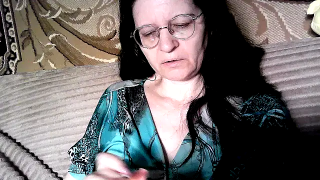 Snapshot of Dear_Annet chatting on 06.24.26 Dear Annet online show from 06.24.26
