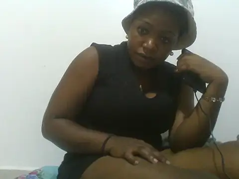 Snapshot of sweett_camillah chatting on 06.19.26 sweett camillah online show from 06.19.26