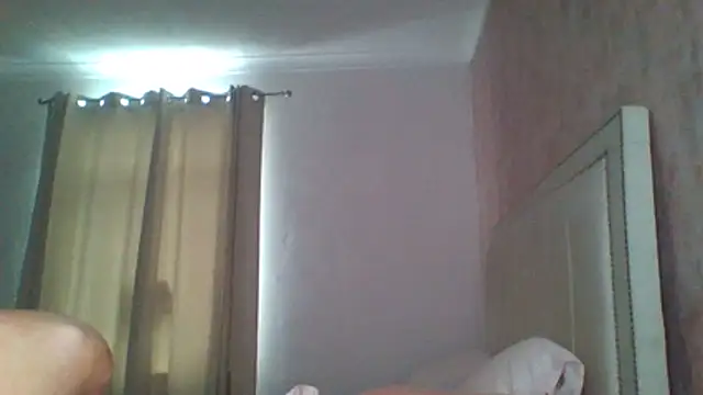 Snapshot of MiaMae_x chatting on 07.19.26 MiaMae x online show from 07.19.26