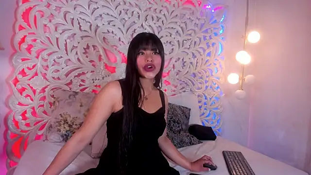 Natasha rosee  online show from 07.23.26