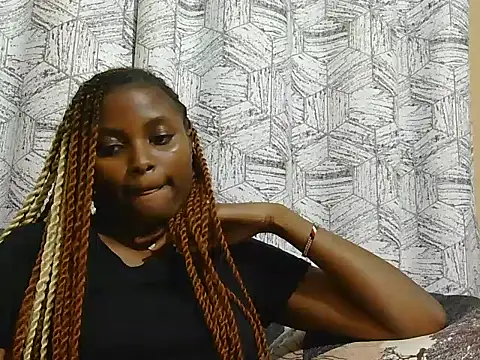 Snapshot of tamdiva1 chatting on 06.13.26 tamdiva1 online show from 06.13.26