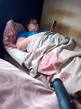 oksana72 online show from 10.22.25