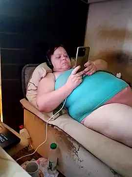 Snapshot of oksana72 chatting on 07.17.26 oksana72 online show from 07.17.26