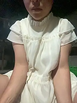 Snapshot of Yin-ri chatting on 06.30.26 Yin-ri online show from 06.30.26