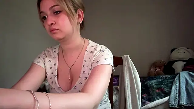 Snapshot of CloudyFoxy chatting on 07.03.26 CloudyFoxy online show from 07.03.26
