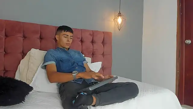 Bruno fox online show from 06.17.26