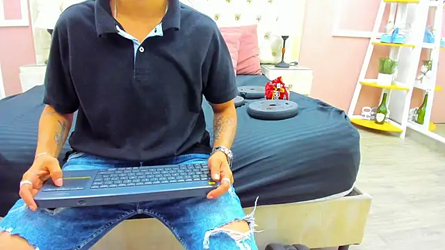 Pixelriott online show from 07.14.26