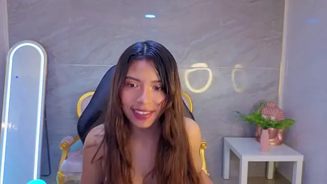Snapshot of lisa_s1 chatting on 07.04.26 lisa s1 online show from 07.04.26