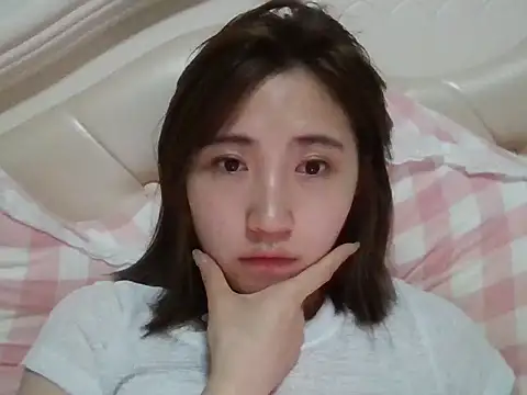 yiyi13 online show from 06.14.26