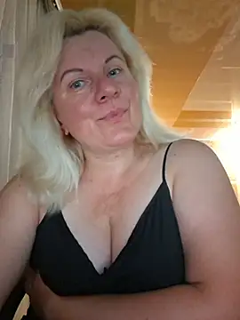 Snapshot of VikaRaine555 chatting on 07.16.26 VikaRaine555 online show from 07.16.26