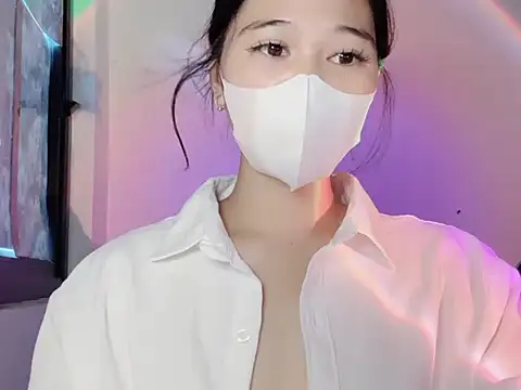 Snapshot of miumiubeauty chatting on 07.07.26 miumiubeauty online show from 07.07.26