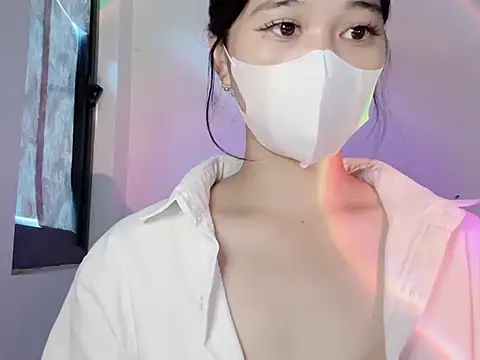 Snapshot of miumiubeauty chatting on 07.24.26 miumiubeauty online show from 07.24.26