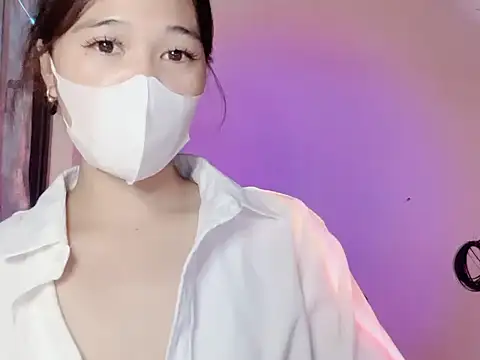 Snapshot of miumiubeauty chatting on 07.29.26 miumiubeauty online show from 07.29.26