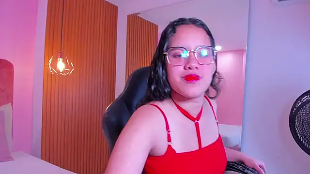 shayra alina online show from 07.04.26
