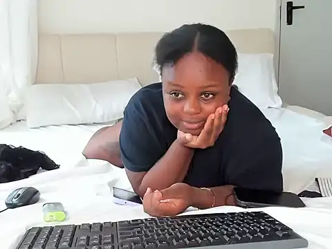 Snapshot of Ebony_Kenya255 chatting on 07.05.26 Ebony Kenya255 online show from 07.05.26