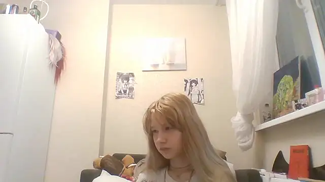 Snapshot of DinaKolter chatting on 07.01.26 DinaKolter online show from 07.01.26