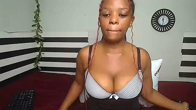 Snapshot of FreakyNubian chatting on 07.08.26 FreakyNubian online show from 07.08.26