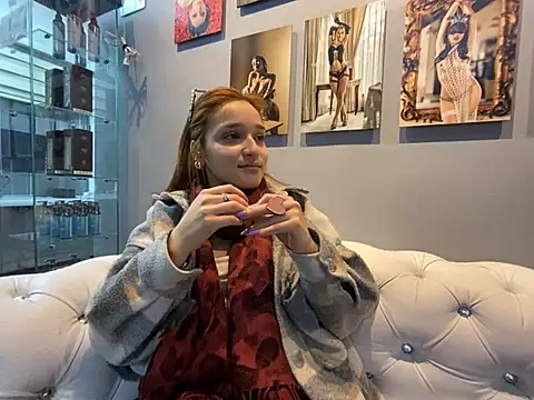 Snapshot of leah_shainee chatting on 08.05.26 leah shainee online show from 08.05.26
