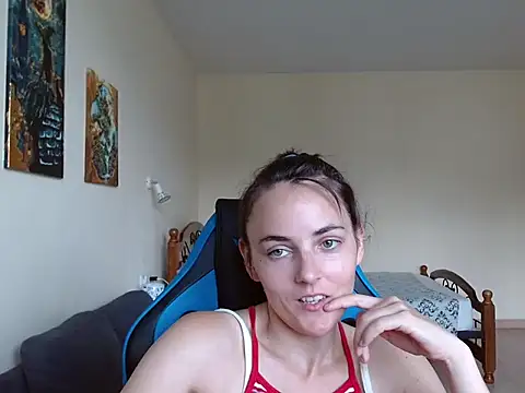 OliviaTheS online show from 07.07.26