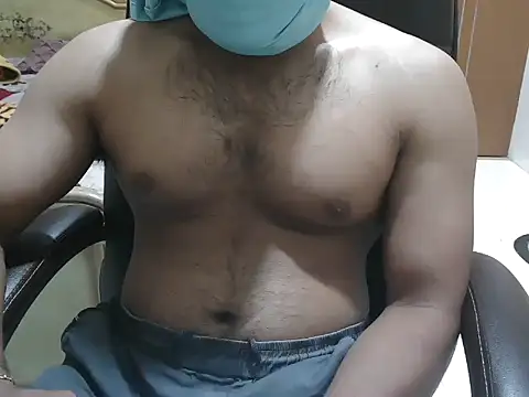 Snapshot of hotguyhere_01 chatting on 06.26.26 hotguyhere 01 online show from 06.26.26