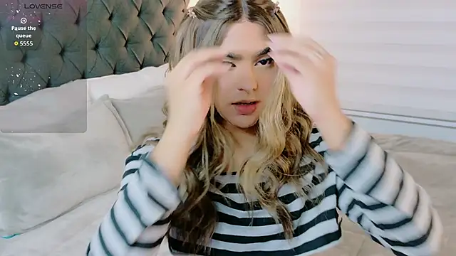 Scarlethvhonparker online show from 11.15.25