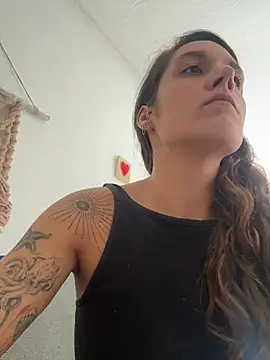 Snapshot of SOPHIA_VELMONT chatting on 06.25.26 SOPHIA VELMONT online show from 06.25.26