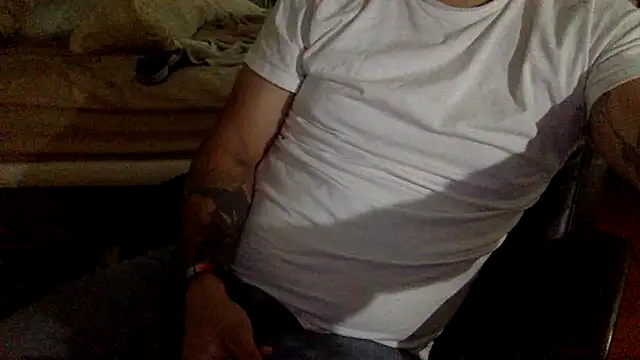 Snapshot of greatalexxxandro chatting on 06.16.26 greatalexxxandro online show from 06.16.26