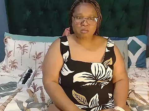 MISS BLACKBERY online show from 06.12.26