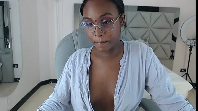Snapshot of lily_mendoza chatting on 07.06.26 lily mendoza online show from 07.06.26