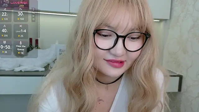 Snapshot of sakuraclover chatting on 07.10.26 sakuraclover online show from 07.10.26
