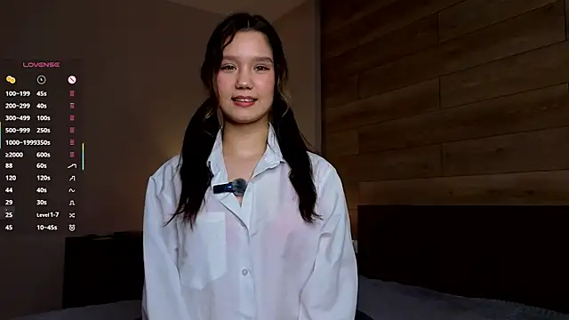 Snapshot of Mirikiteki chatting on 06.17.26 Mirikiteki online show from 06.17.26