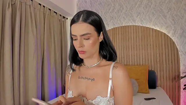 Snapshot of Victoria_Blake_ chatting on 07.15.26 Victoria Blake online show from 07.15.26