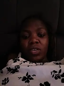 Snapshot of Black_prettty chatting on 07.15.26 Black prettty online show from 07.15.26