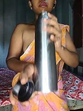 SexyMeena95 online show from 06.17.26