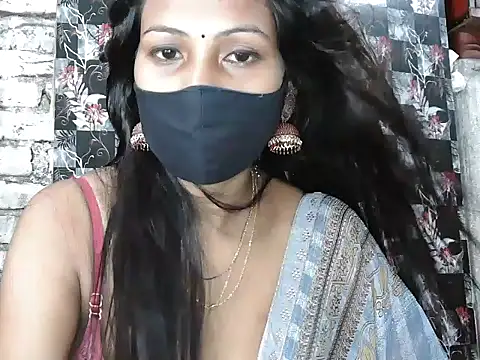 Snapshot of NottyMomo chatting on 07.18.26 NottyMomo online show from 07.18.26