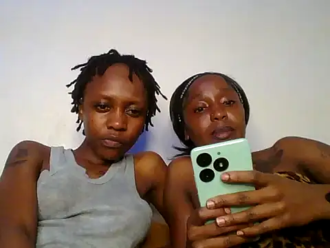 Snapshot of Pretty-Caramel1 chatting on 07.22.26 Pretty-Caramel1 online show from 07.22.26