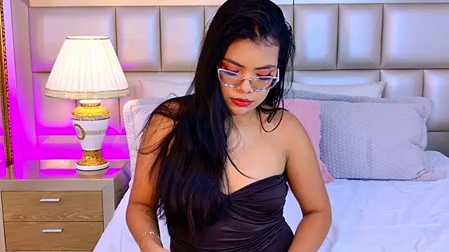 Snapshot of AliceLavenders chatting on 07.28.26 AliceLavenders online show from 07.28.26