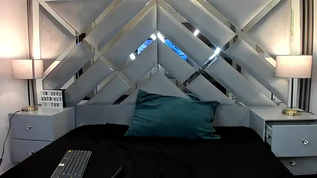 Ali Stoker  online show from 07.23.26